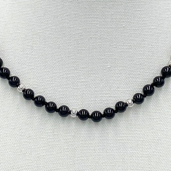 Black Onyx & Sterling Silver Beaded Necklace Hand Knotted Vintage - Picture 2 of 7